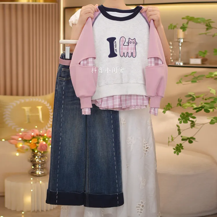 【闺蜜家】女童秋季2025新款时尚卡通假两件卫衣+牛仔裤套装-8905