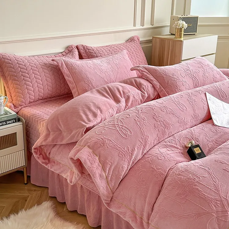 高端奢华床品牛奶绒四件套夹棉床盖床裙立体雕花双面星星人牛奶绒