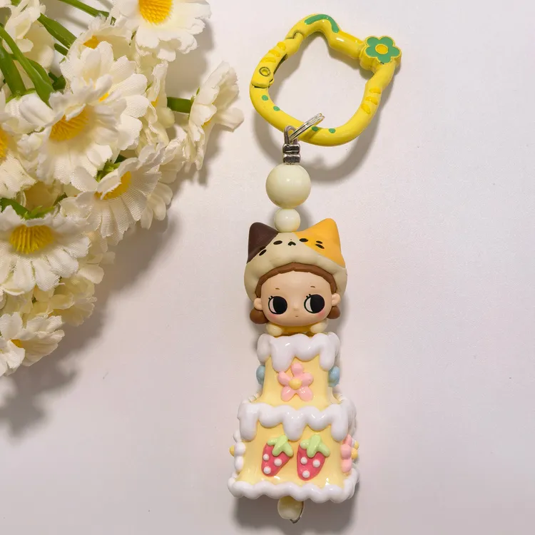 可爱精美正版泡泡玛特萌粒搭配方形蛋糕装饰手机链