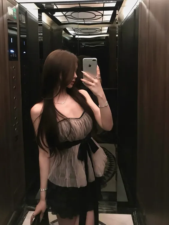 粉色褶皱腰封抹胸背心夏季带胸垫收腰上衣蕾丝花边半身裙套装女