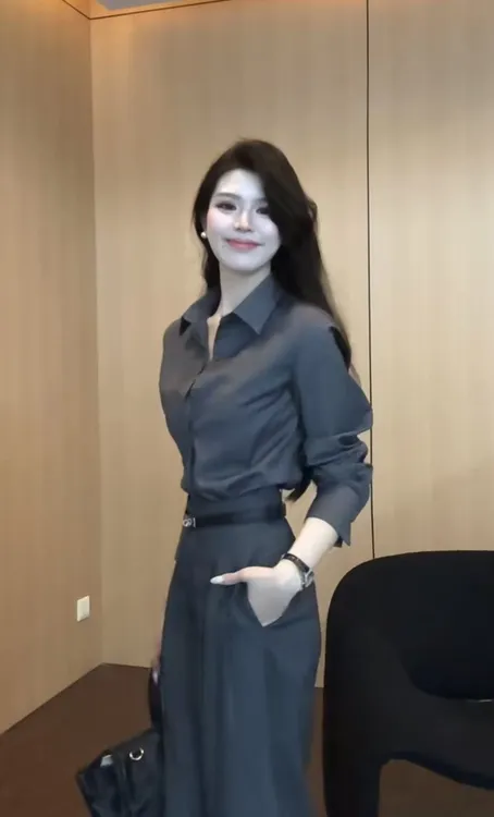 少量现货【月满星辰】高级感时尚气质百搭显瘦显瘦长袖衬衫0919款