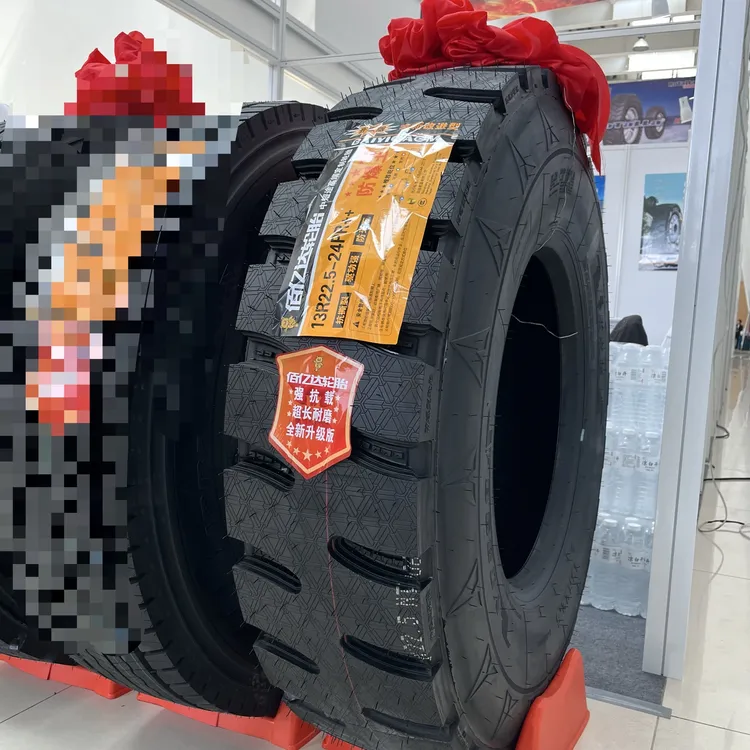 13R22.5全新正品矿山大载前四后八自卸车全钢耐磨加厚重载真空胎