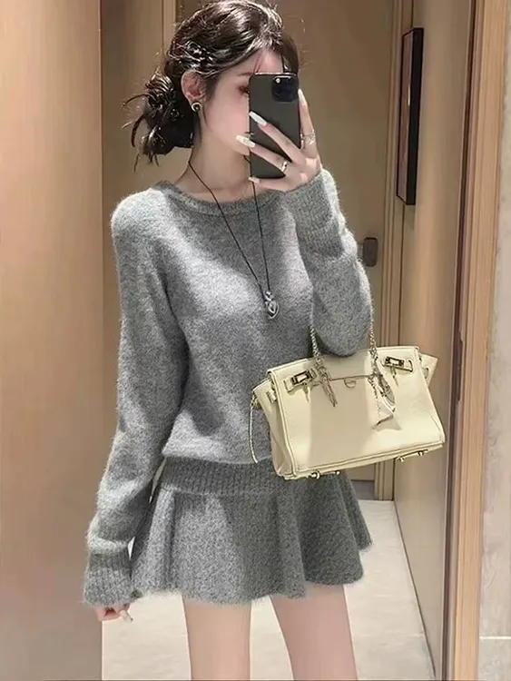 Z230灰色针织套装巨好看秋冬大方得体穿搭女新款上衣半身裙两件套