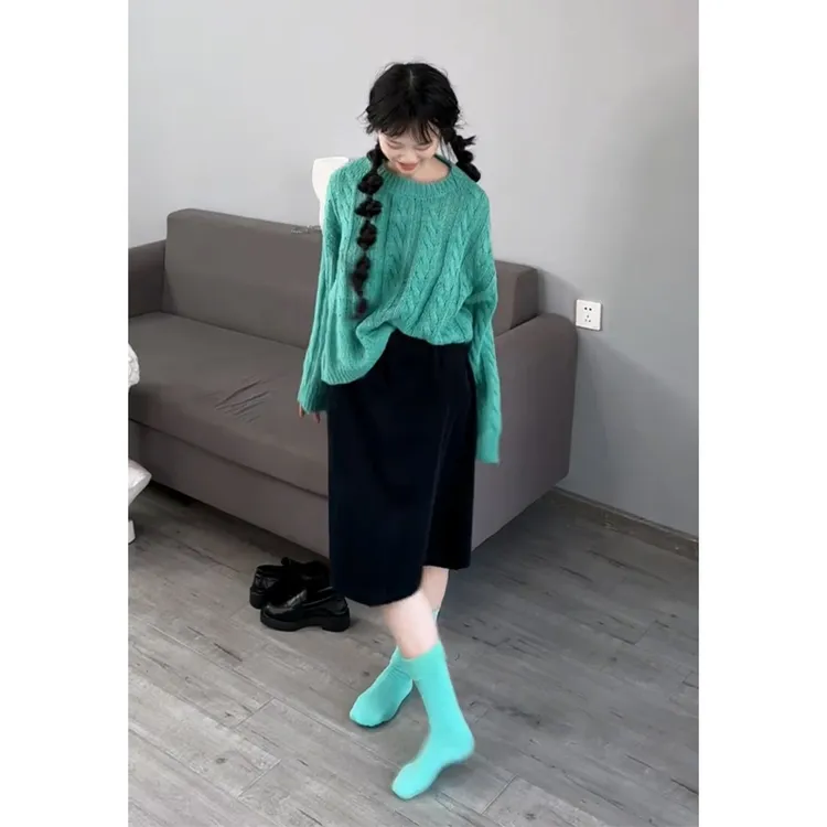 2025早秋新款韩系穿搭宽松圆领长袖毛衣上衣气质高腰灯芯绒半身裙