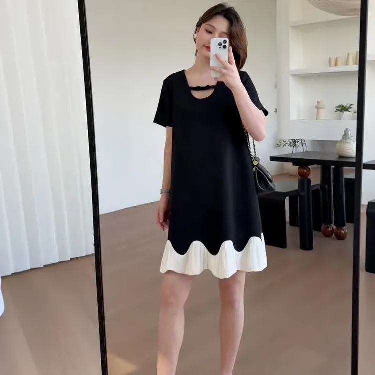 大码女装气质赫本风短袖拼接连衣裙夏季新款胖mm巨显瘦垂感小黑裙