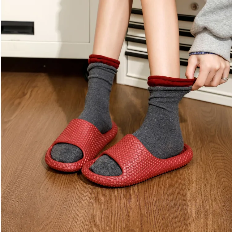 泉极人情侣男女室内浴室洗澡防滑不臭脚一字拖轻奢居家拖鞋秋冬