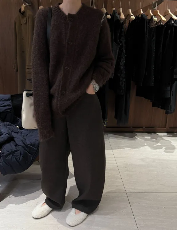 马海毛撞色手缝标针织开衫  J24M623