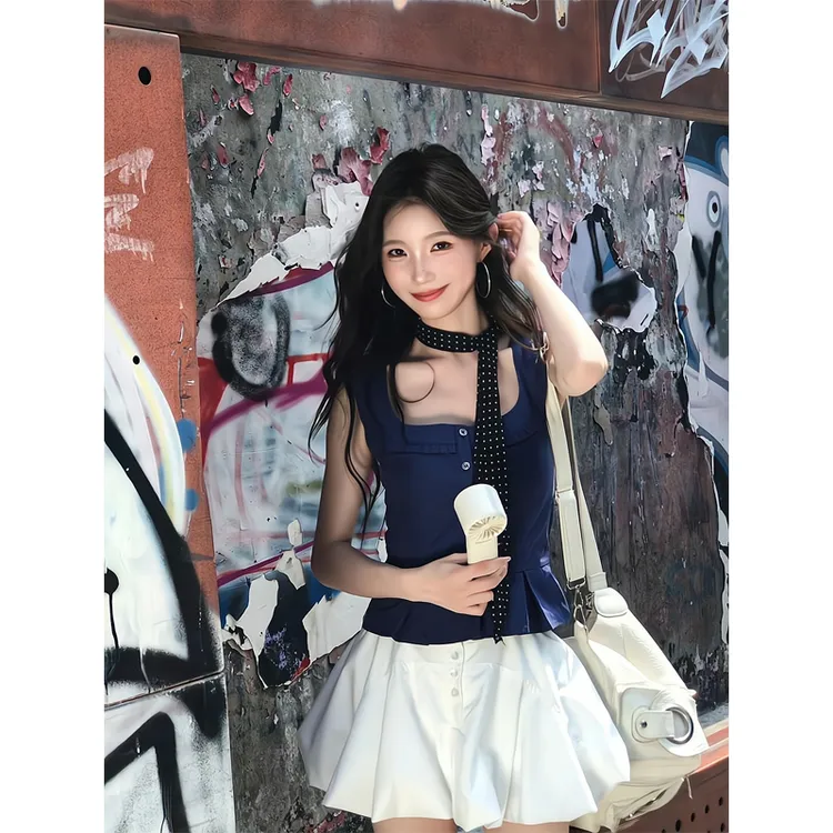 韩系清纯系穿搭套装温柔甜美风复古蓝色吊带背心蓬蓬花苞裙两件套
