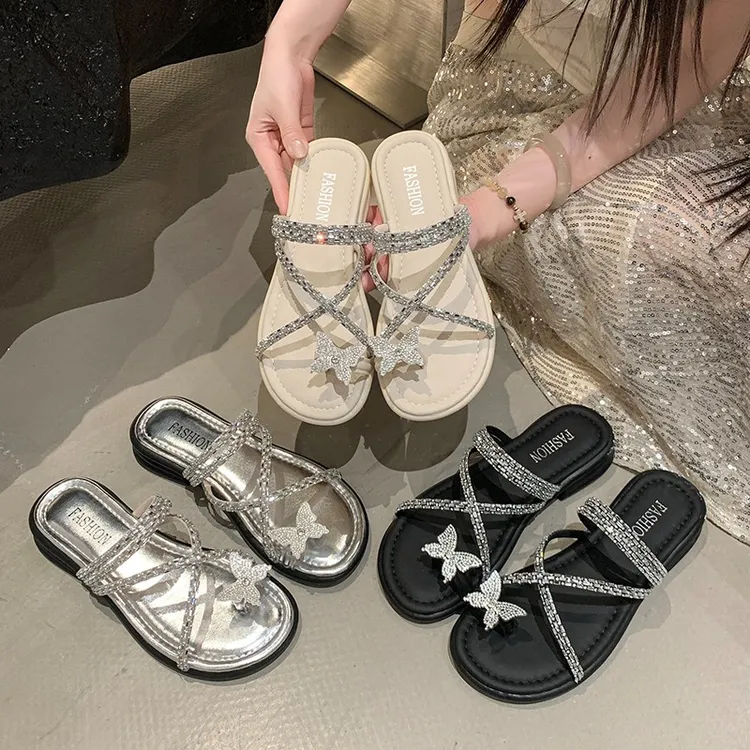 法式绝美女外穿水钻仙女凉拖2025夏季新款夹脚趾配裙沙滩一字拖鞋
