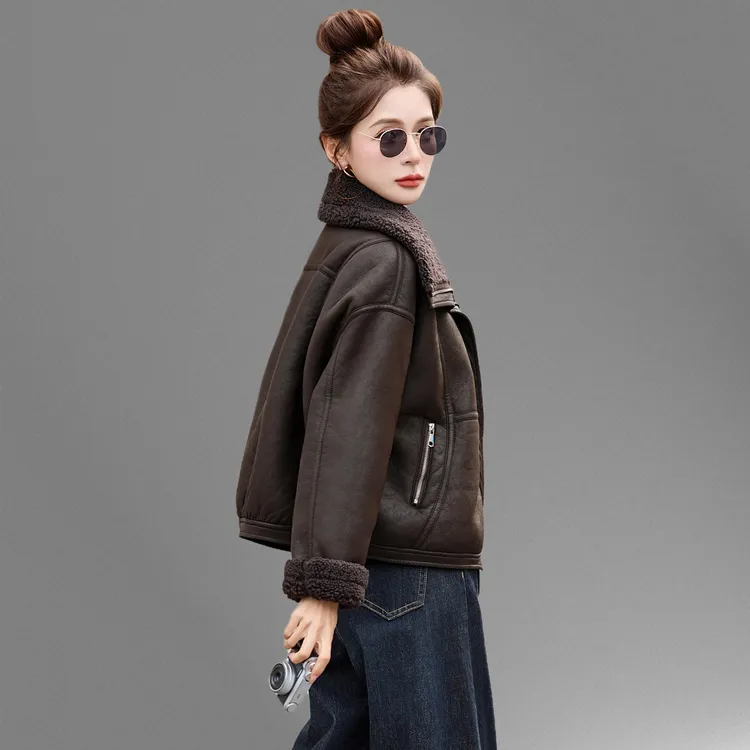 短款皮毛一体加厚保暖外套女2025冬季新宽松显瘦美拉德机车服棉衣