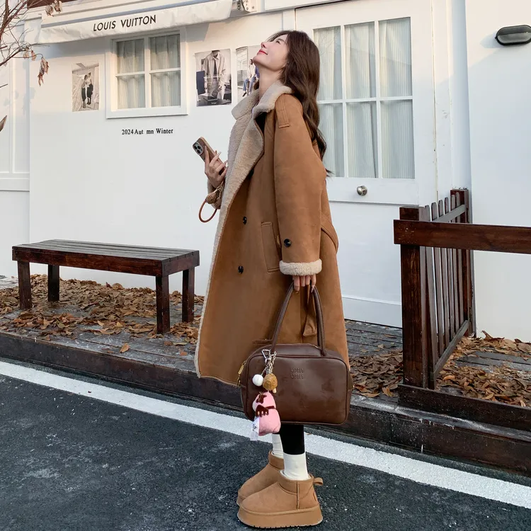 美拉德咖色皮毛一体大衣女2025新款冬季高级感麂皮绒羊羔绒外套女