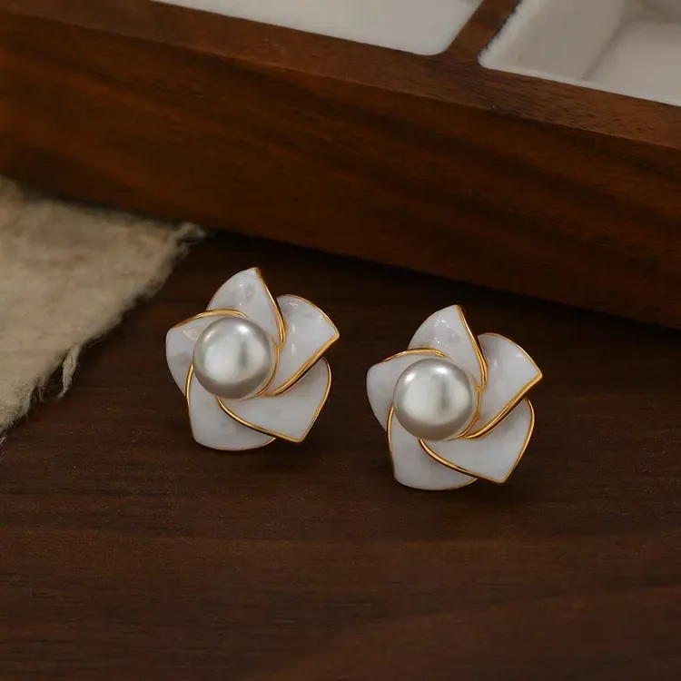 铜合金合成锆石耳饰 铜合金山茶花无耳洞蚊香盘耳夹