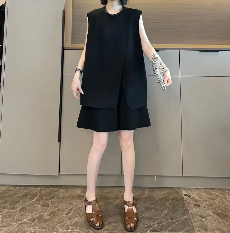 米可/MK-2537ZJ【不规则开叉上衣+短裤套装】时尚夏季新款两件套