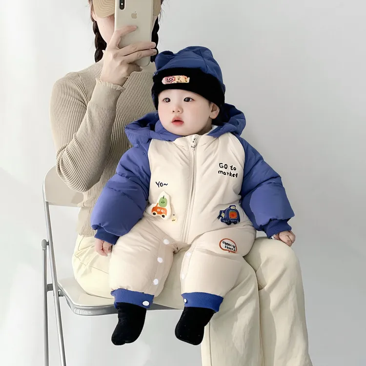 婴幼儿羽绒服连体衣秋冬装新生儿加厚保暖0-1岁宝宝外出抱衣冬季2