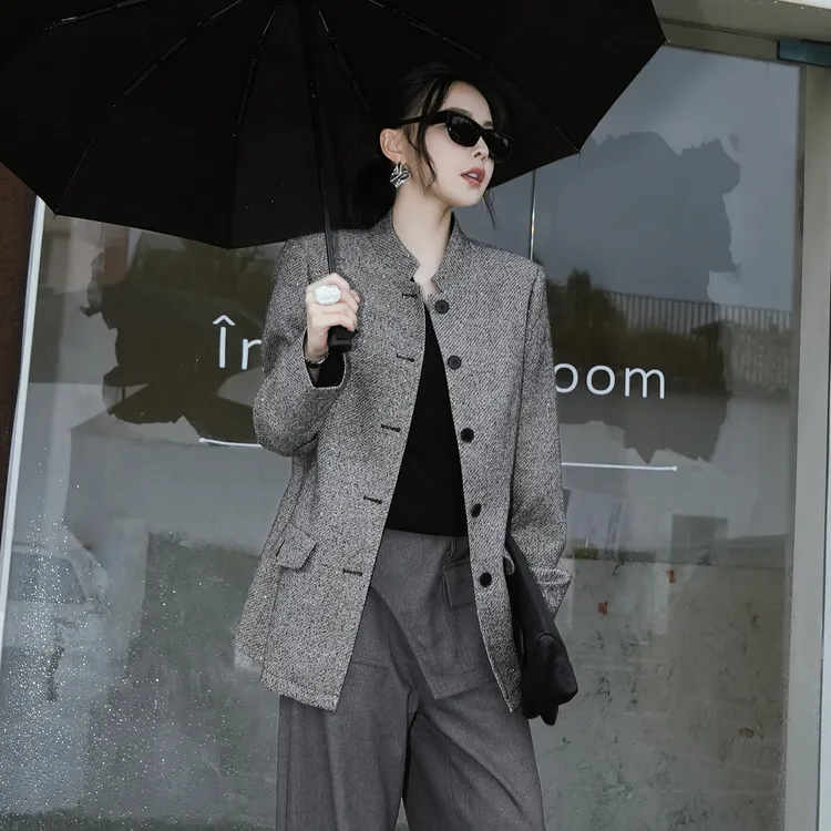 溶溶【星光缪斯】RONGRONG 小立领珠色法式轻奢小香风外套ZGQ6W2828