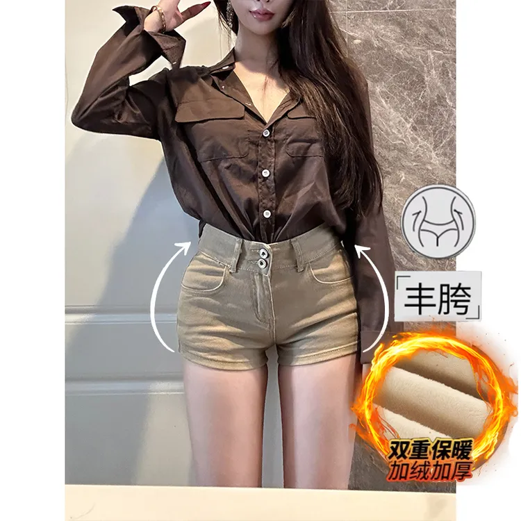 低腰丰胯加绒牛仔短裤女2025冬季新款浅卡其性感辣妹美胯包臀热裤