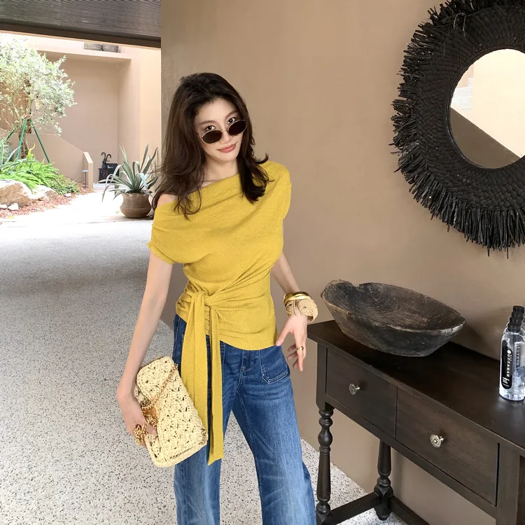 【ALONE SAVOR】龍喜儿 悸结 高级感纯色简约细带收腰小衫Z376