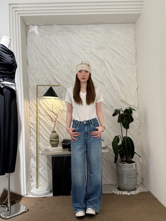 高腰四面弹直筒牛仔裤