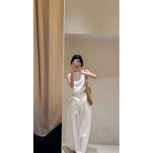 巨好看的法式白色无袖连衣裙子女装夏季2025新款设计感小个子长裙