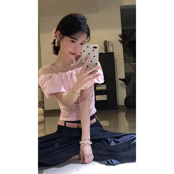 甜美粉色一字肩荷叶边短袖T恤女夏季收腰短款露肩上衣+裤子套装