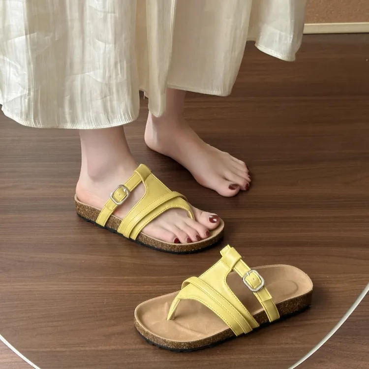 罗马风高级感套趾凉拖鞋女2025年新款夏季外穿夹脚沙滩平底人字拖