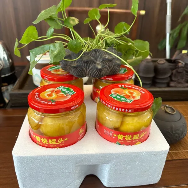 农村黄桃罐头拍下发四瓶