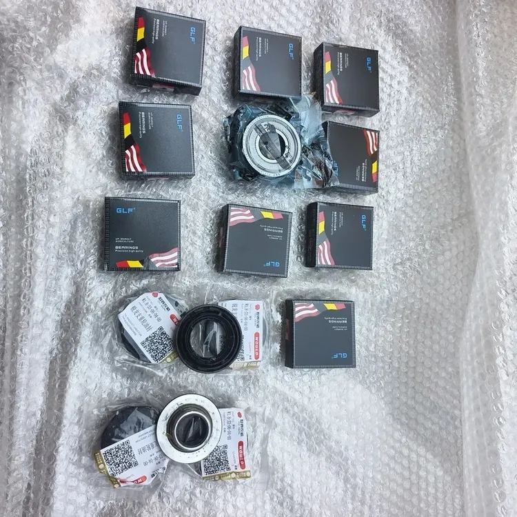 沃得收割机支重轮6305轴承德国进口喜牛轴承加厚支重轮油封皮带