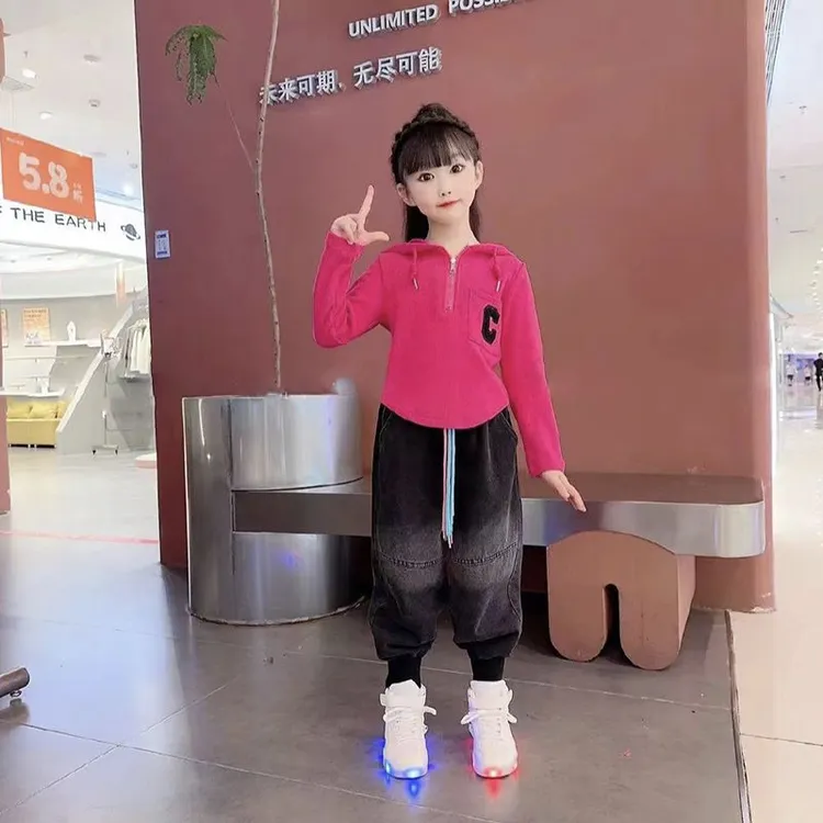 女童套装春秋季2025新款洋气时髦连帽卫衣中大童休闲牛仔裤两件D