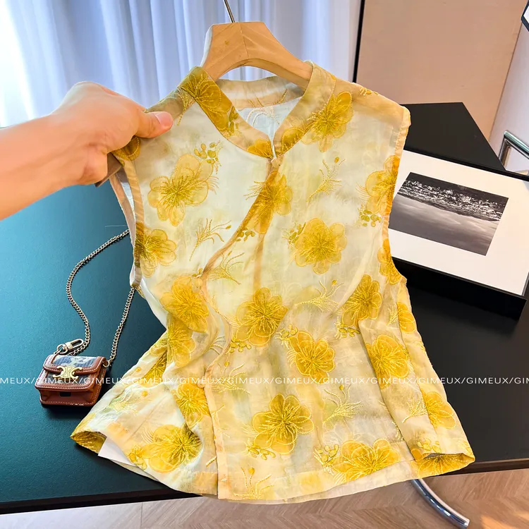 新中式国风刺绣无袖衬衫背心女2025夏款透薄高级感独特温婉上衣潮