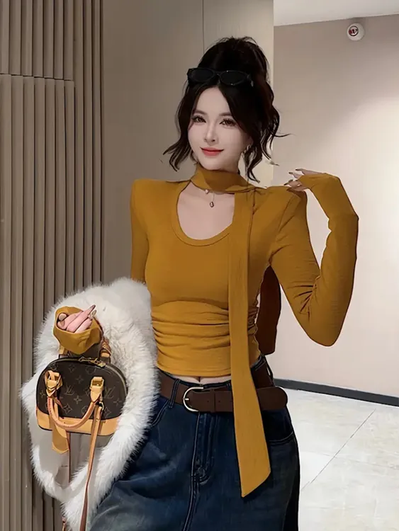 2025新款秋冬薄绒长袖紧身修身型设计感U领T恤辣妹通勤纯欲风飘带