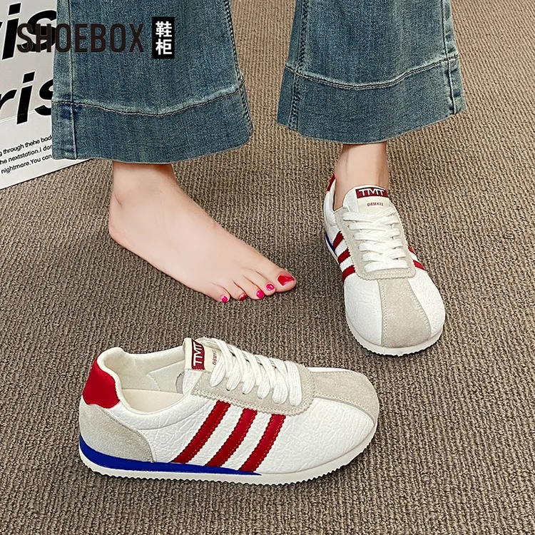 达芙妮集团旗下2025秋季新款软底阿甘鞋女百搭休闲运动鞋复古女鞋