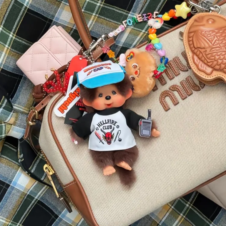 【福冈限定】Monchhichi 怪奇物语 联名 蒙奇奇钥匙扣玩偶