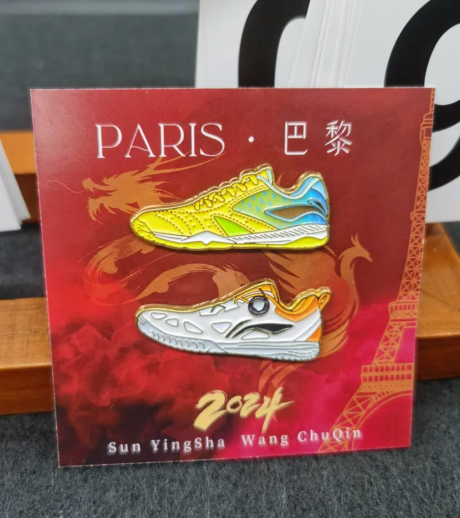 莎头组合同款金属徽章鞋pin