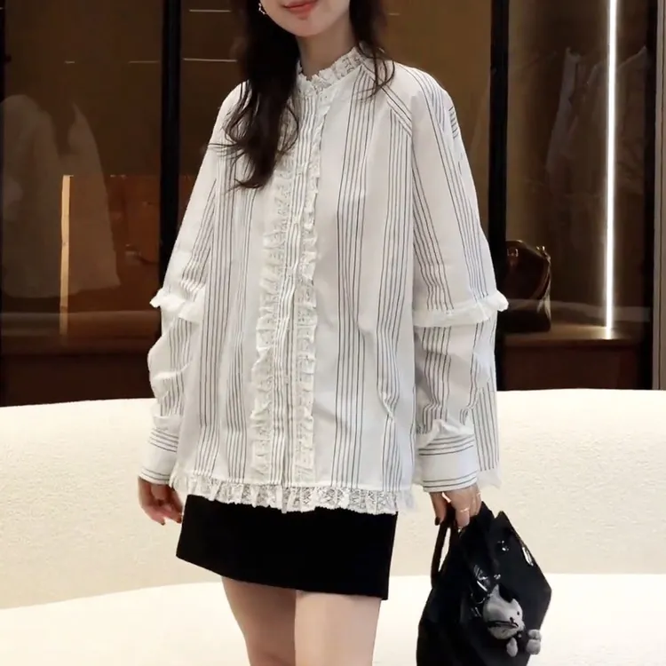 2025秋季新款长袖百搭条纹显瘦上衣时尚韩系宽松休闲蕾丝拼接衬衫