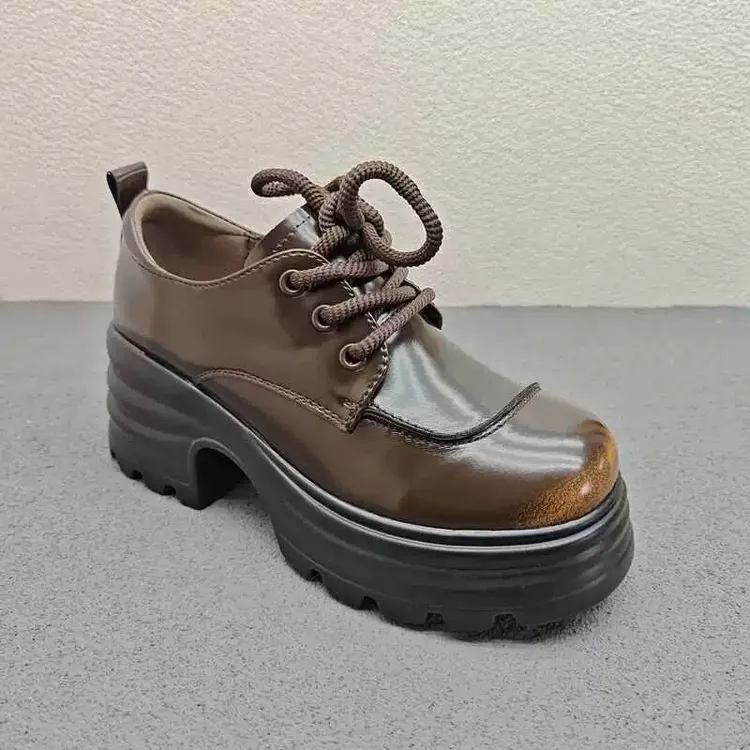 2025年 女 单鞋 LF5