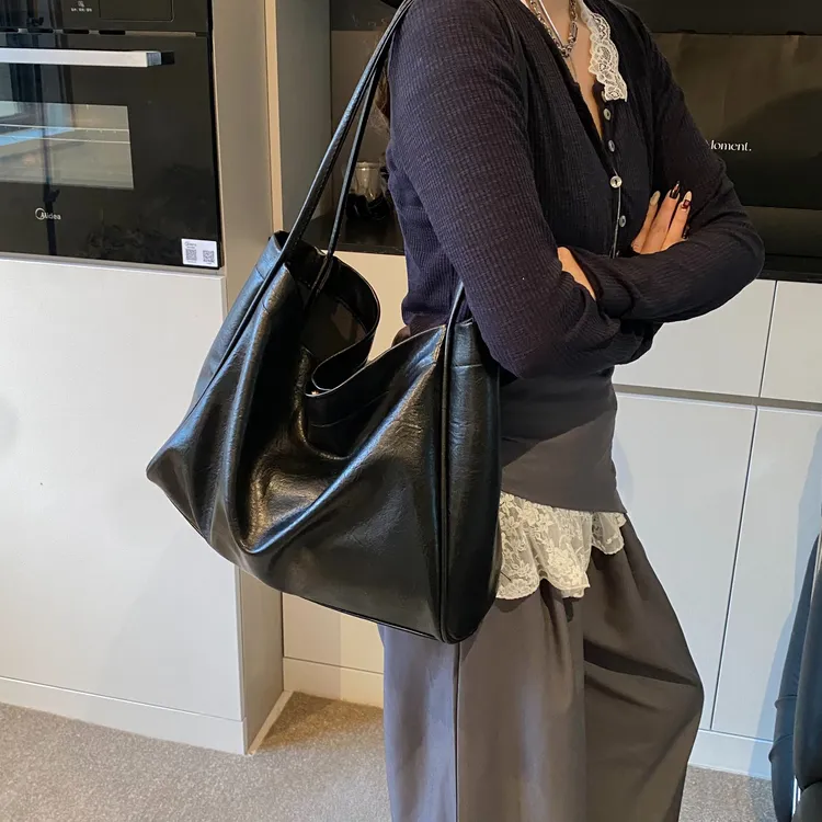 【承包四季】大容量包包女新款潮超软上班托特包大容量购物袋包春夏