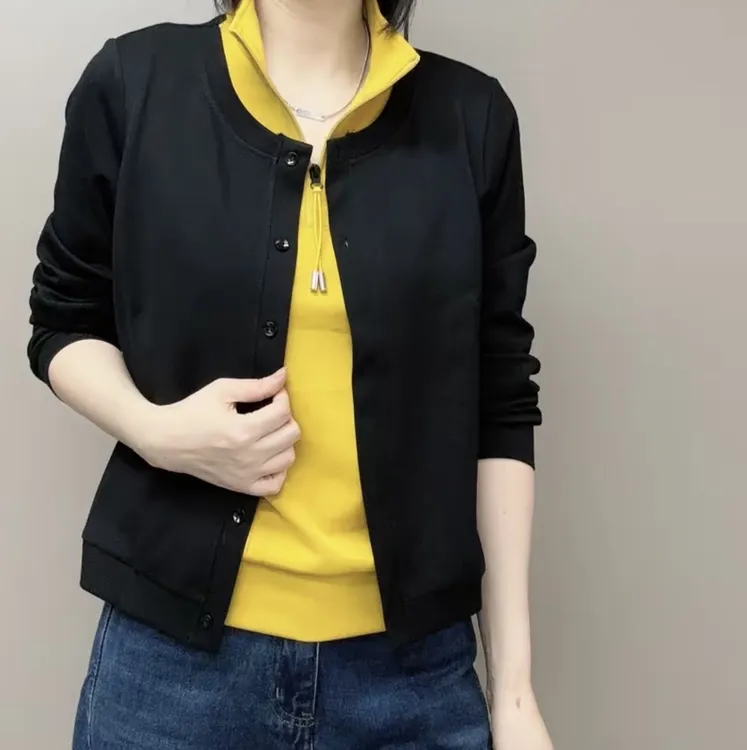 单排扣长袖 秋季不起球 立领假两件套连帽卫衣 洋气女春秋薄款