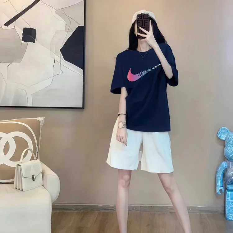 奥特莱斯正品旗舰店夏季韩版情侣圆领纯棉T恤设计感休闲运动短裤