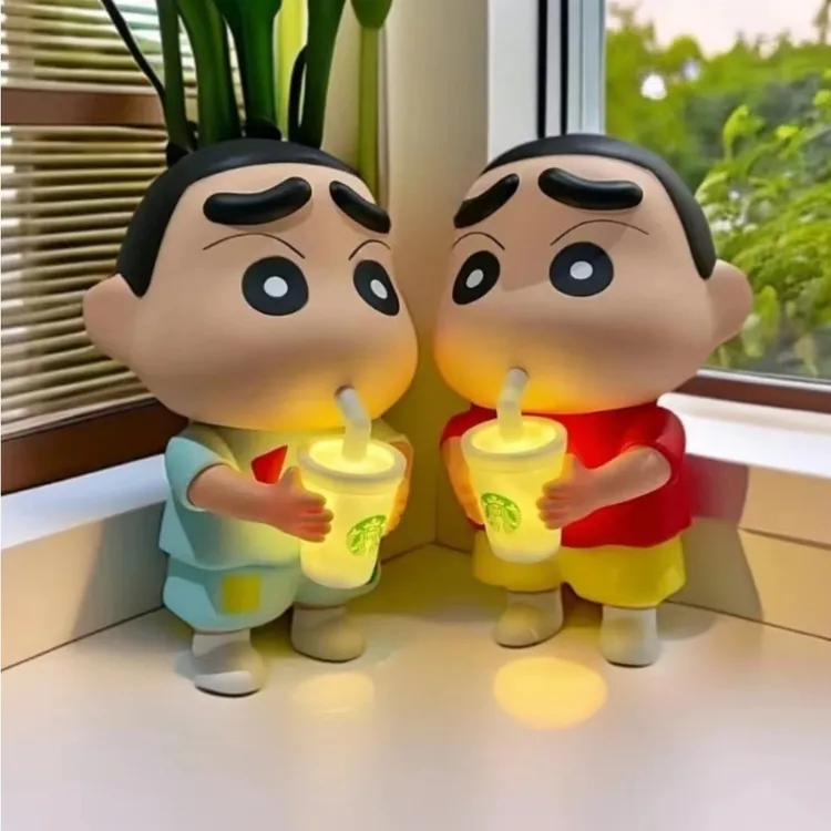 21cm中号奶茶小新桌面摆件手办拍拍灯客厅汽车内饰装饰摆件