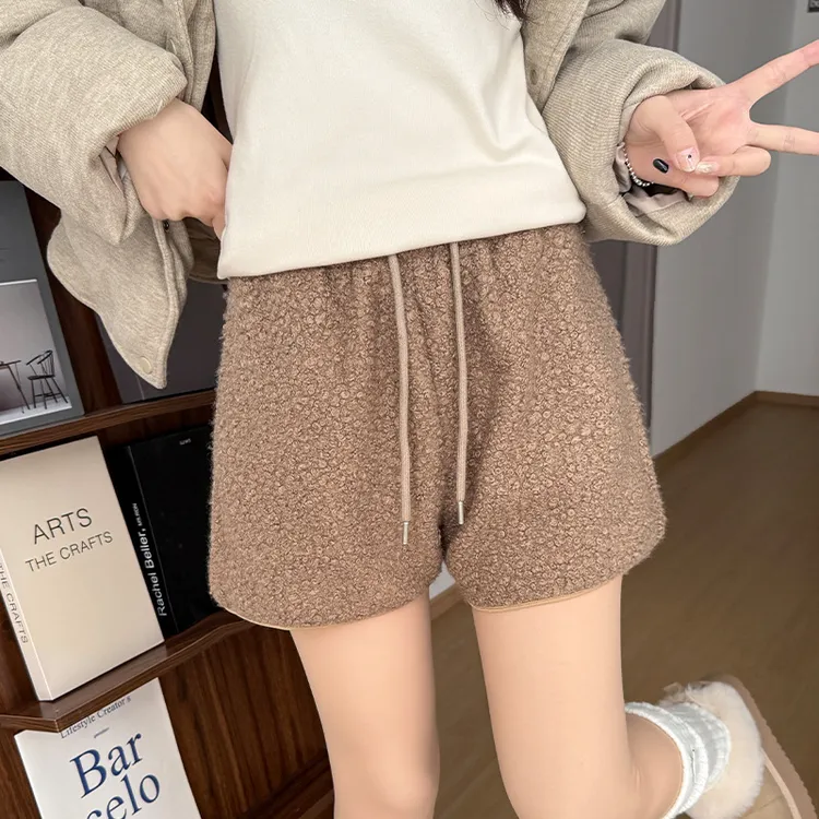 秋冬爆款软糯羊羔绒短裤女高腰外穿A字休闲靴裤辣妹毛绒打底热裤