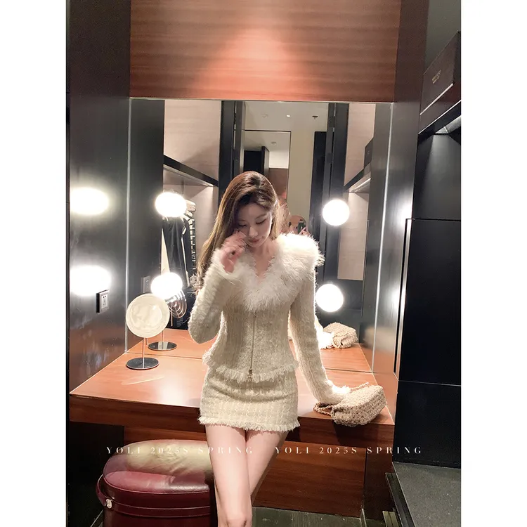 YOLI 张宥利 "归国富小姐" 米白羊毛外套女冬季修身显瘦百搭上衣