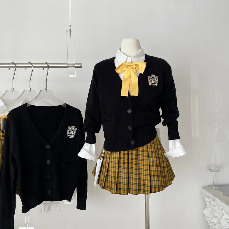 东京女大 秋季新款纯欲学院风甜美设计感开衫+衬衫+半裙制服套装