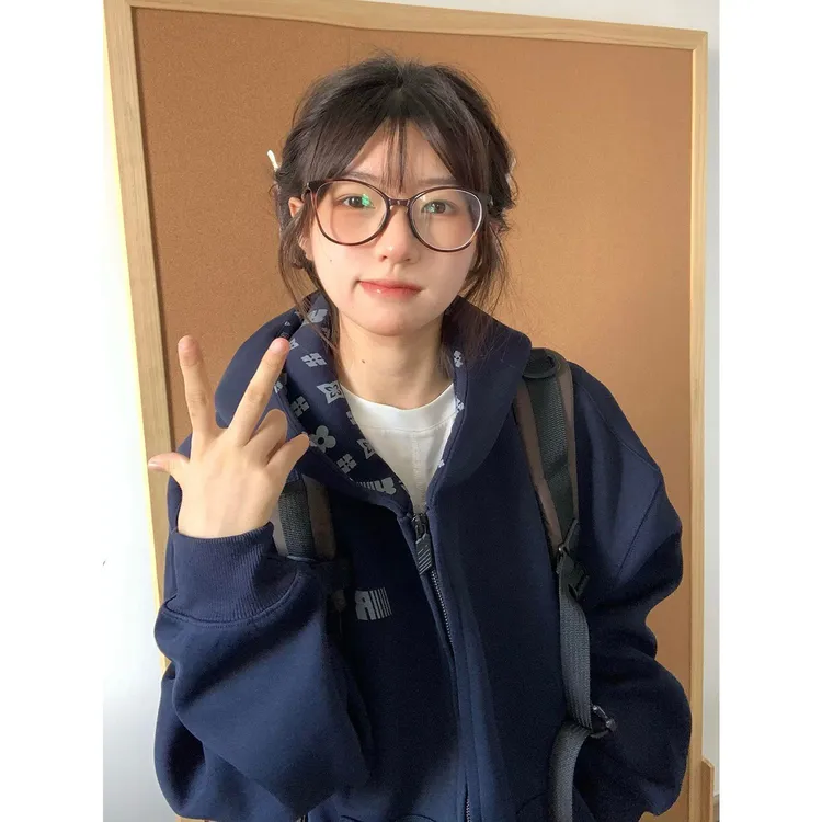 流光风连帽卫衣女秋冬季显瘦宽松加绒加厚拉链开衫外套ins风高级