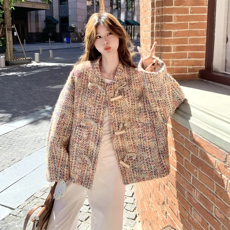 独特别致减龄彩色编织小香风外套女2025秋新款气质牛角扣休闲上衣