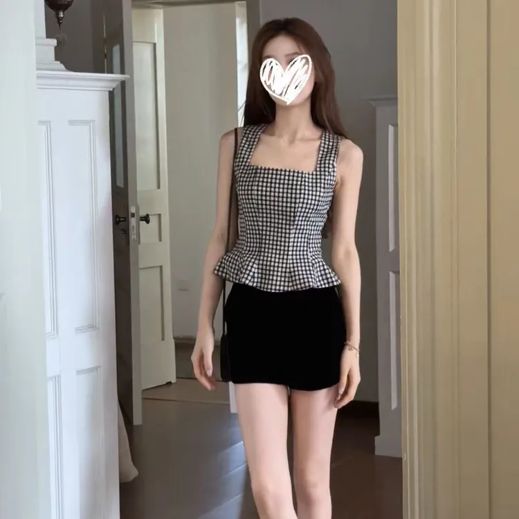 2025夏季新款甜辣气质设计感方领吊带上衣女时尚百搭包臀裙两件套