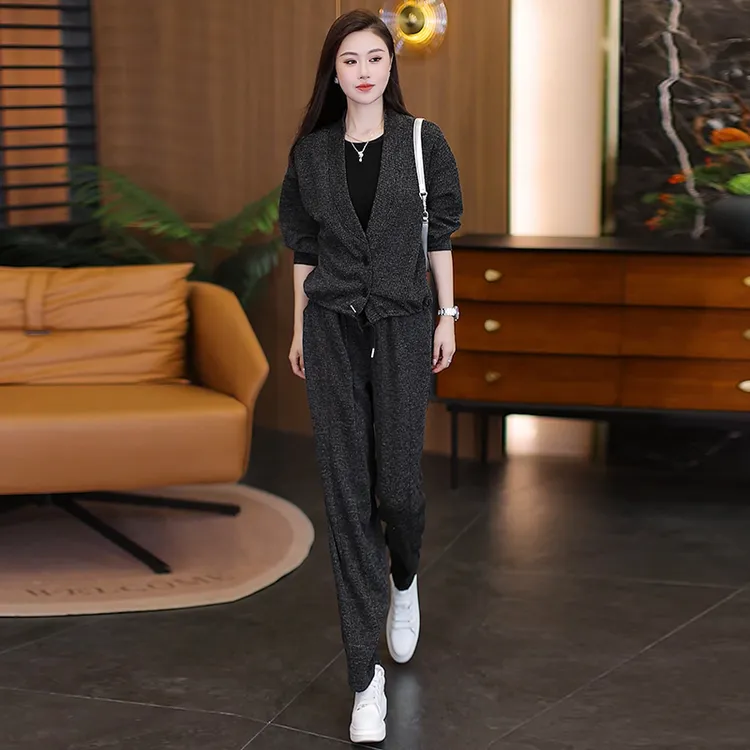 2025秋季新款大码时尚气质减龄显瘦休闲运动套装女洋气百搭两件套