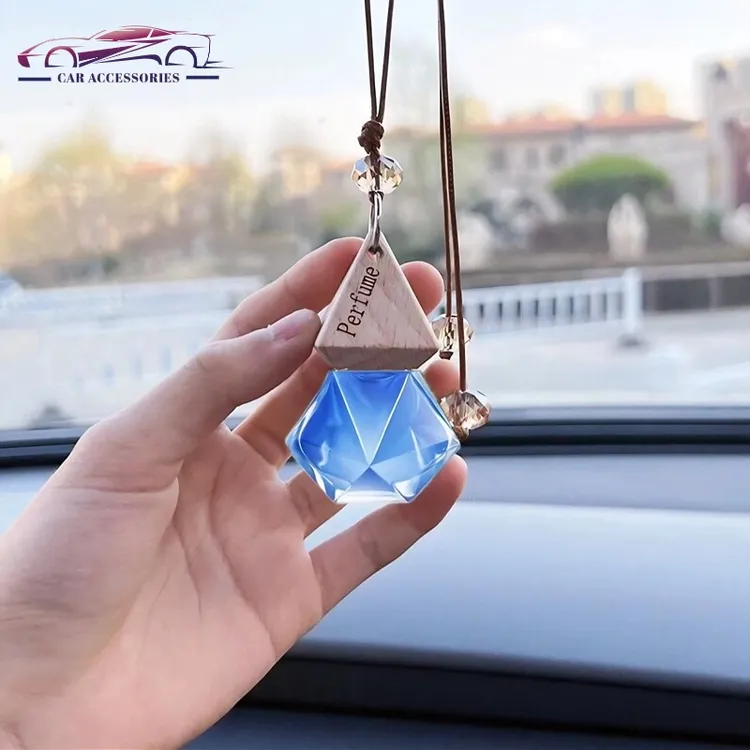 车载挂件高档香氛香水吊坠玻璃除异味汽车用香氛男香薰女高级挂式