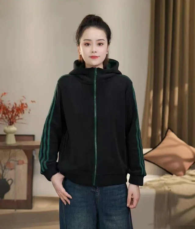秋季时尚宽松拼接女连帽长袖外套运动开衫加绒加厚外套带帽