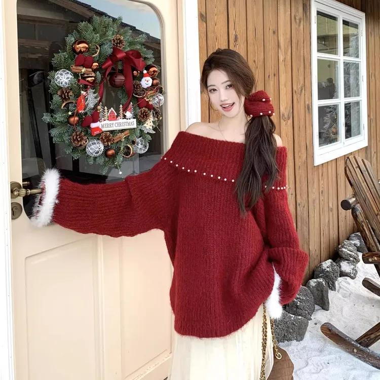 圣诞新款红色设计感一字肩毛衣女秋冬新款宽松慵懒风钉珠针织上衣
