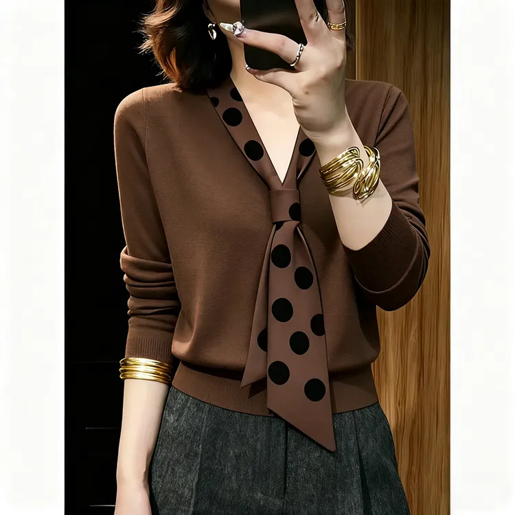 2025秋冬新款飘带领咖色针织衫女士高级感修身显瘦打底衫波点上衣
